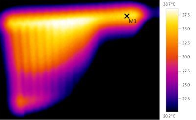 Photo à l'aide d'une caméra thermique d'un radiateur avant son désembouage