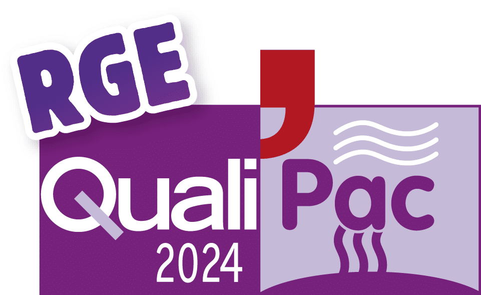 Logo QualiPac blanc sur un fond rectangulaire violet